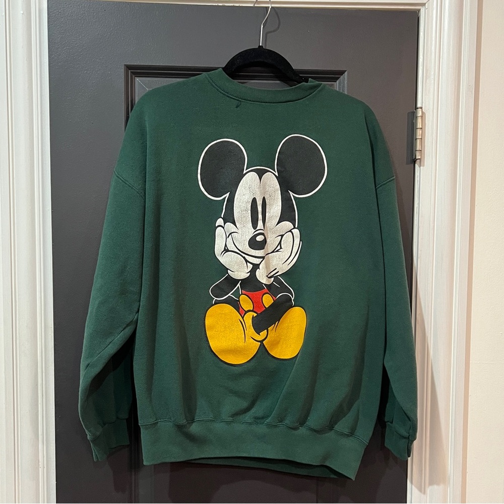Vintage 90’s Mickey Mouse Sweatshirt size XL